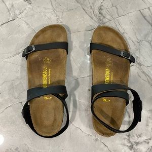 Birkenstock black Daloa Sandals EUC